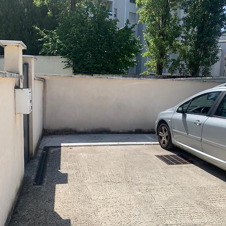 Maison Familiale Centre Dijonヴィラ エクステリア 写真