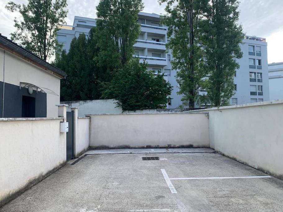 Maison Familiale Centre Dijonヴィラ エクステリア 写真